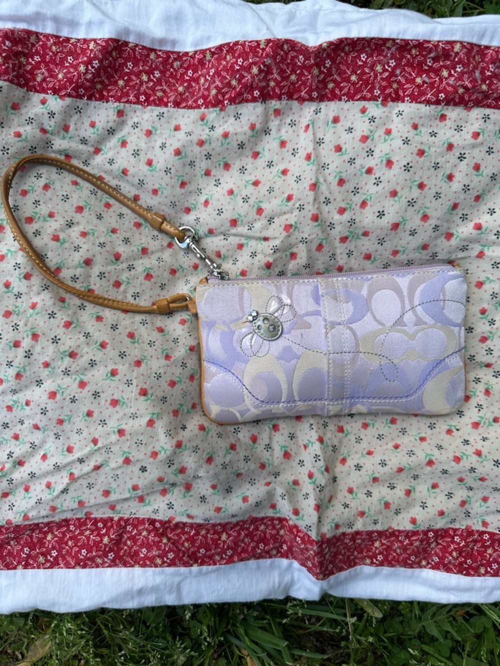 Coach bee lavender  Signature Wristlet